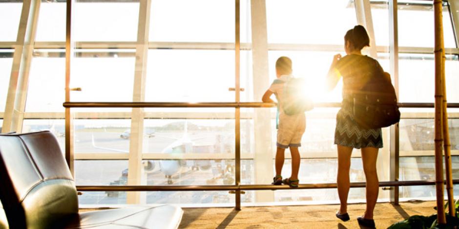 Familie Pérez möchte in den Urlaub fliegen