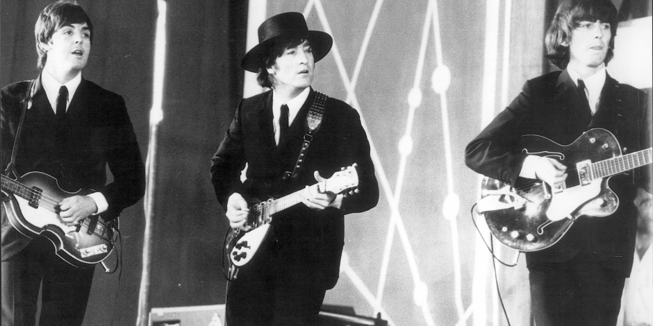 Los Beatles a su llegada a Londres después de su gira por España en 1965.