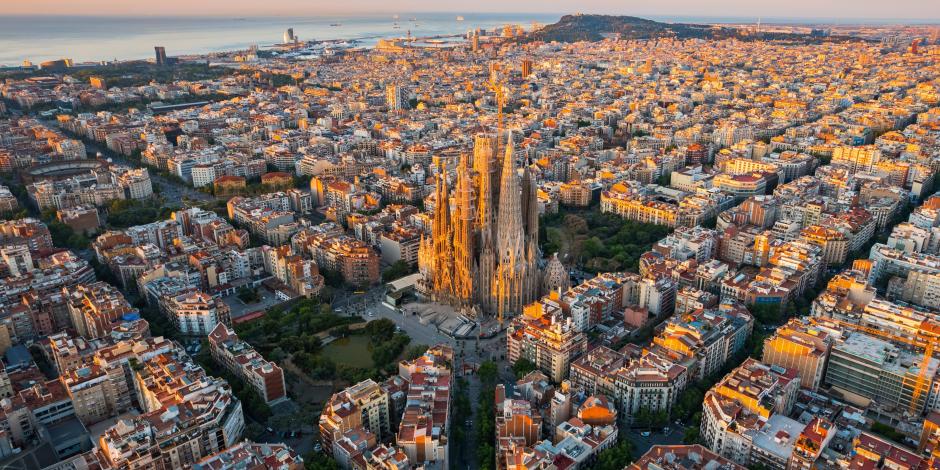 Vista aérea de la Sagrada Familia, cuya altura máxima se prevé que alcance los 172,5 metros